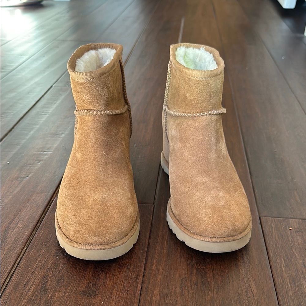 Ugg Tan Suede Boots